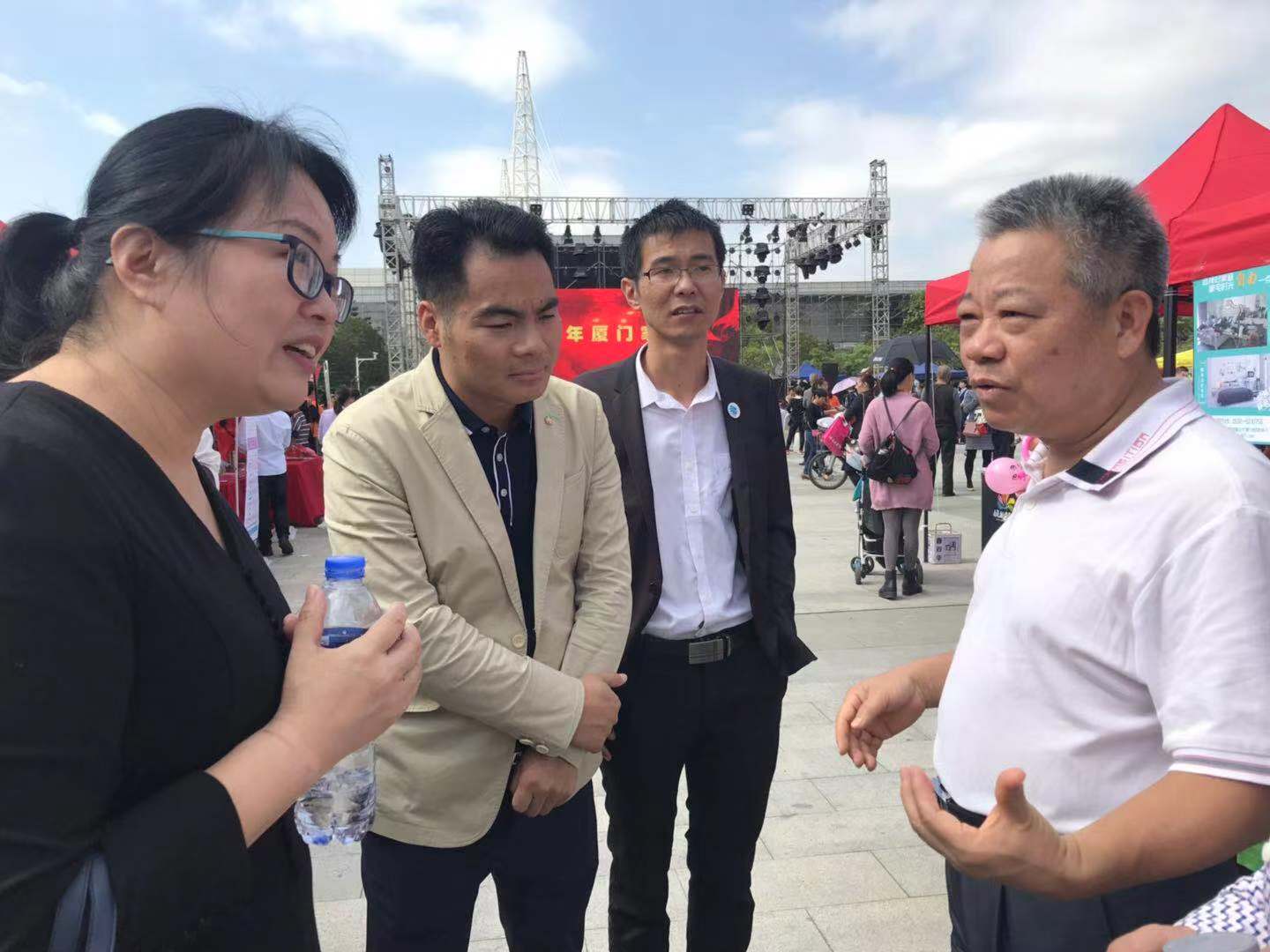 2018������(ji��)�A�M��Ļ����ȸ�������B�TƷ�|����