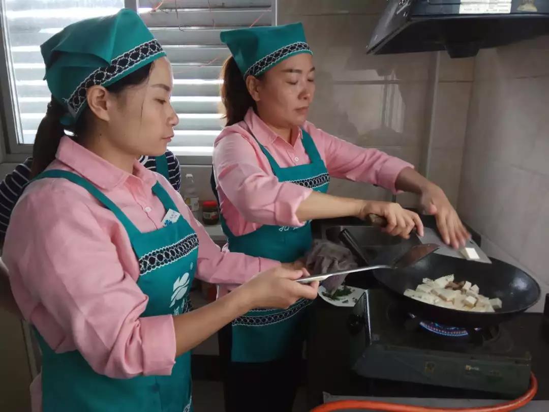 【通知】8月20日月嫂培訓(xùn)開(kāi)課啦。!